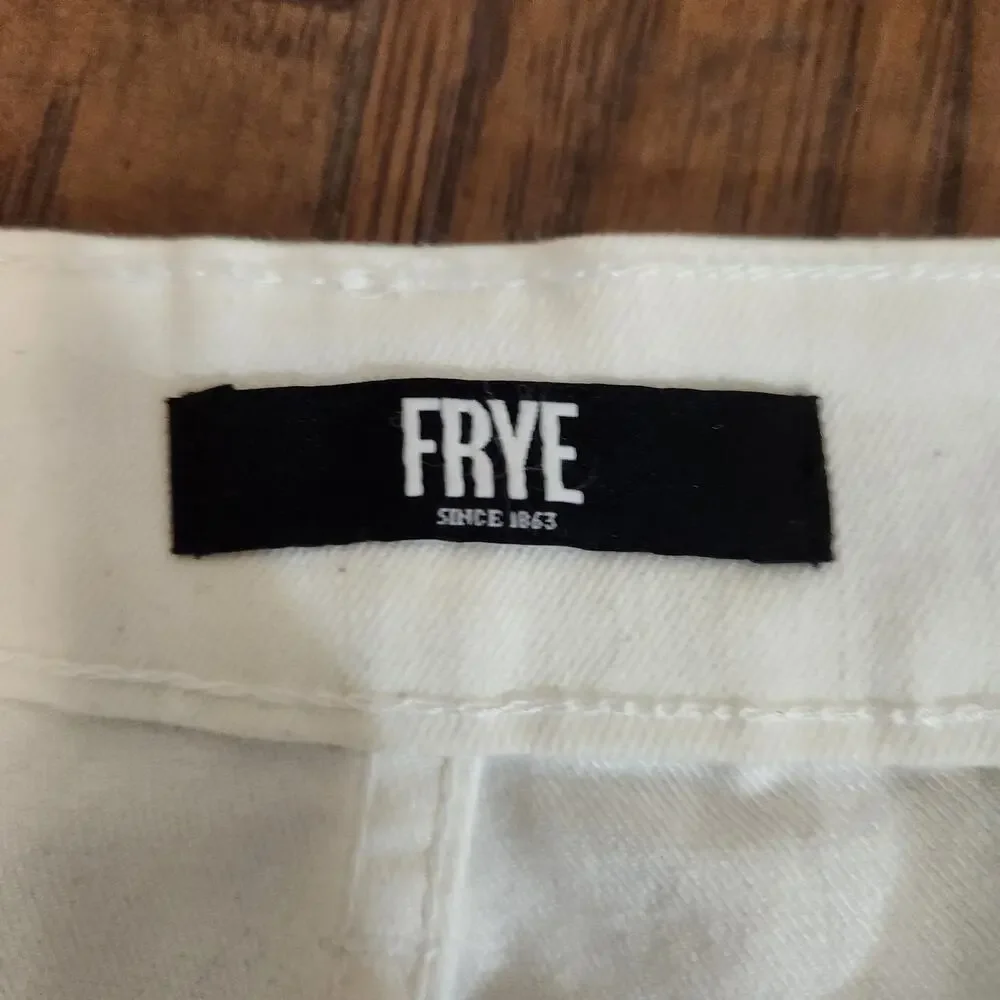 Frye White High-Rise Jeans size 16.